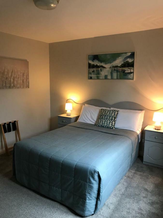 San Antonio Guesthouse Килкени Екстериор снимка
